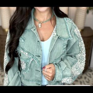 POL QUALITY oversized denim jacket. Will fit small medium large easily